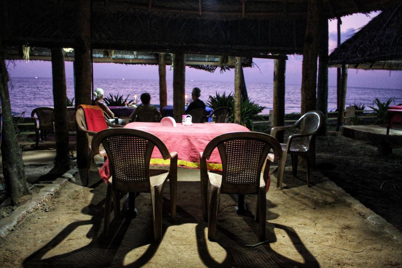 Sukriti Beach Resort Варкала Экстерьер фото