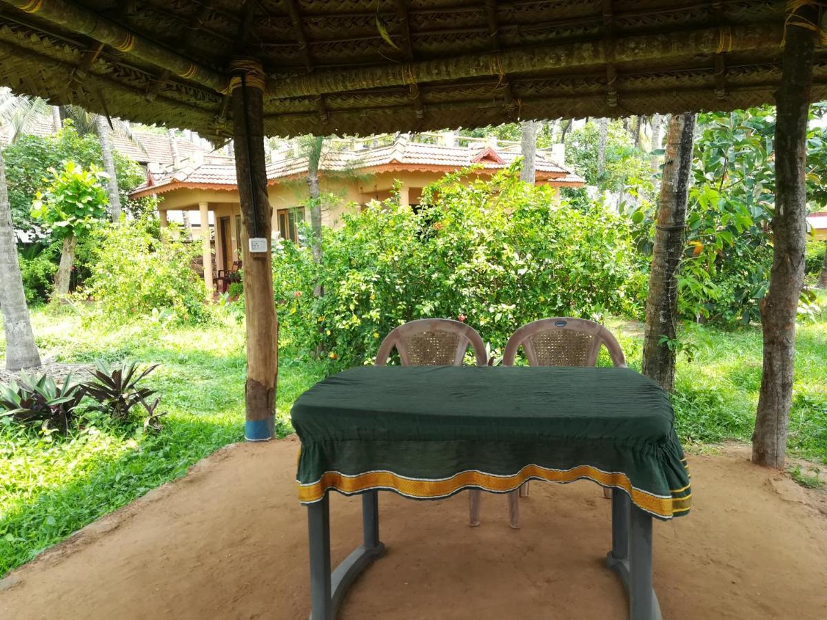 Sukriti Beach Resort Варкала Экстерьер фото