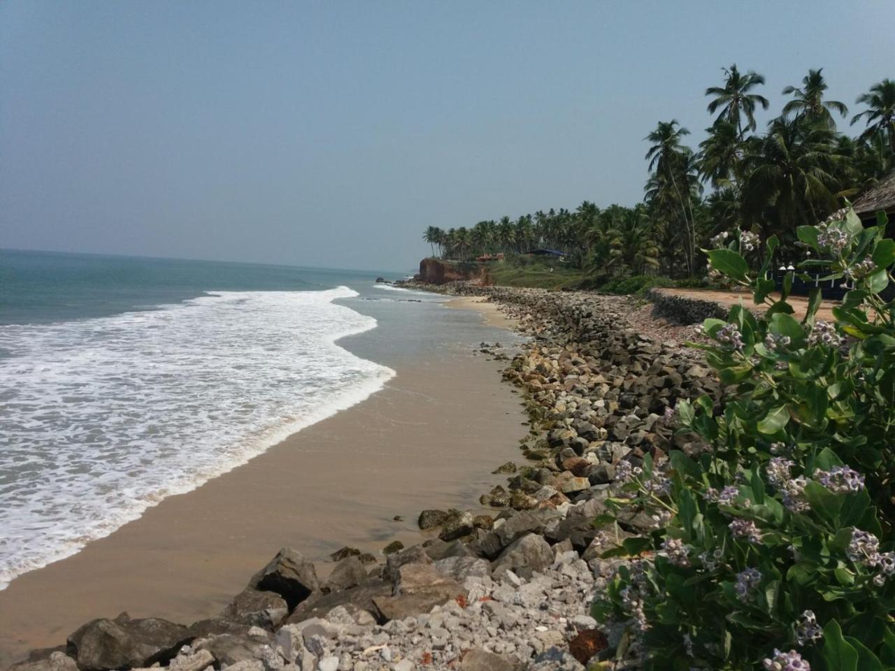 Sukriti Beach Resort Варкала Экстерьер фото