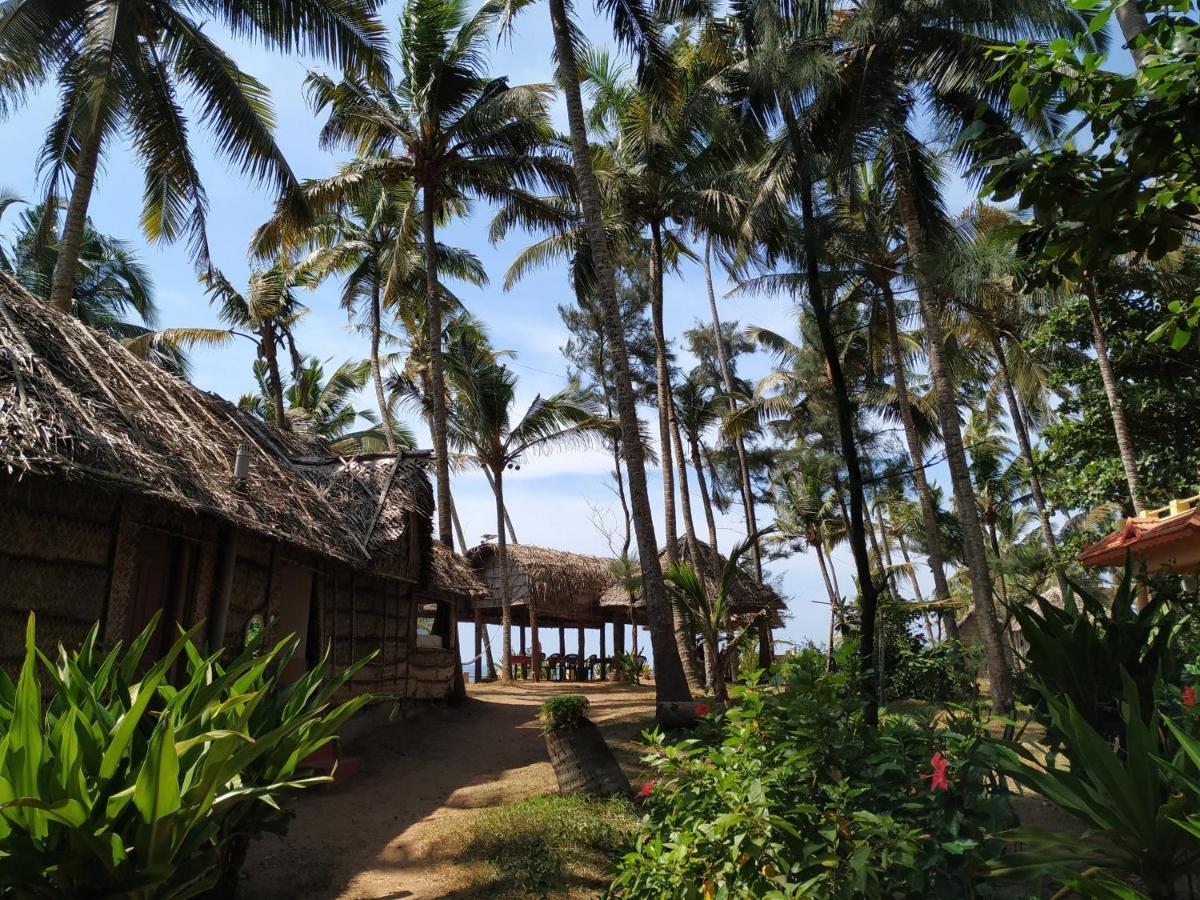 Sukriti Beach Resort Варкала Экстерьер фото